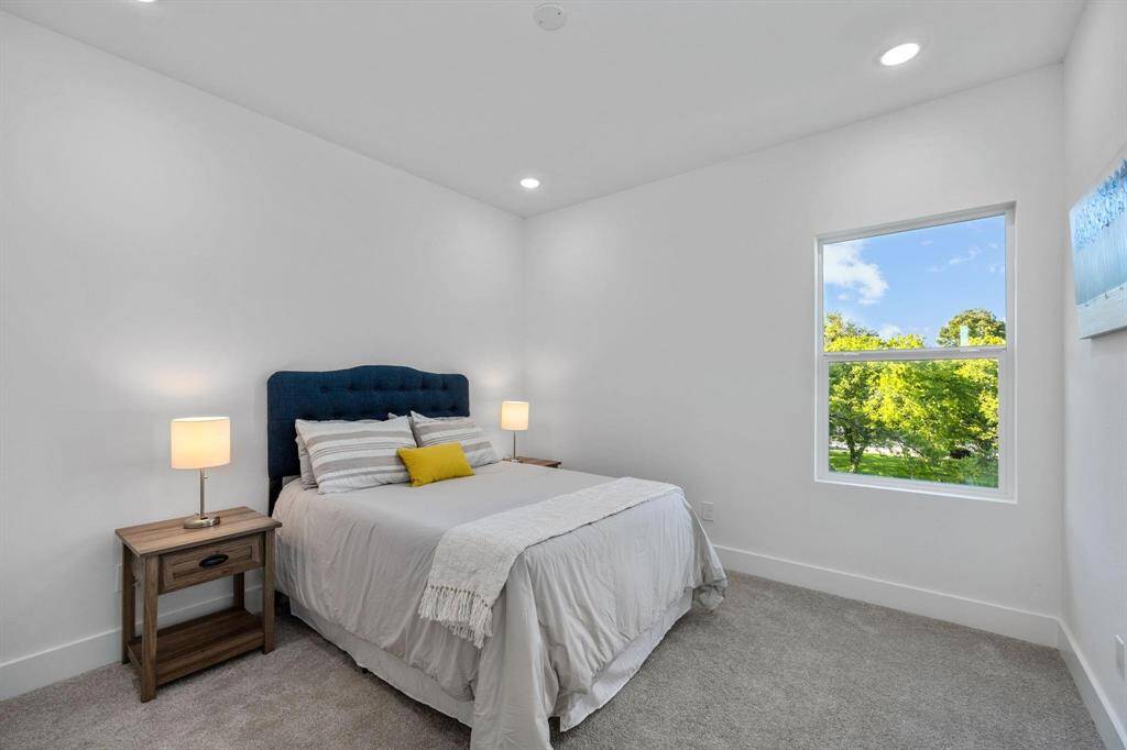Third bedroom on third floor with en-suite bathroom