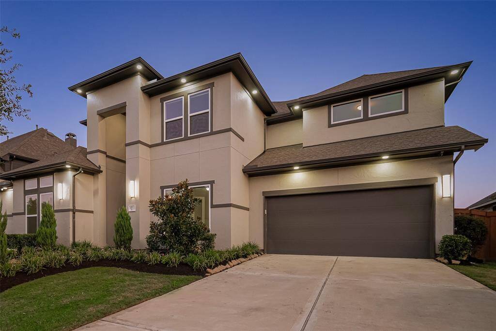 This elegant Coventry Homes Anahuac floor plan offers 4 spacious bedrooms, including 2 on the first floor, and 3.5 bathrooms, along with a downstairs game room and an upstairs media room, perfect for entertainment.