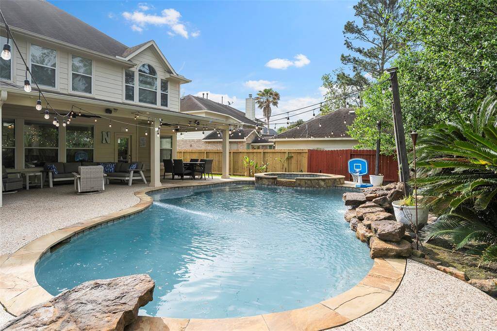 Take another look at this stunning pool!