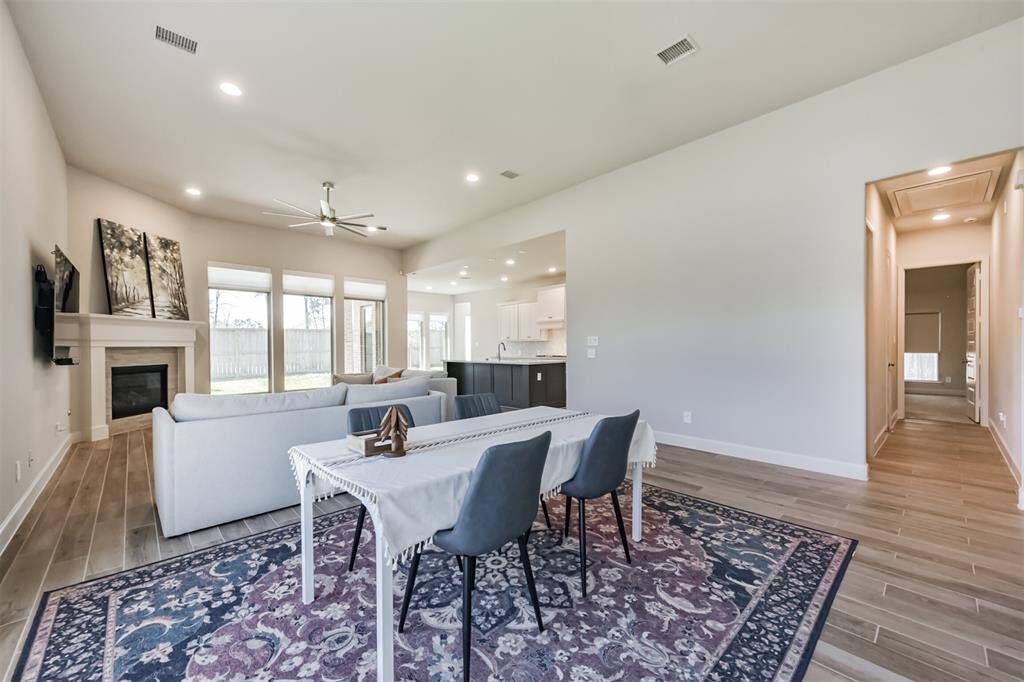 Dining/Living room