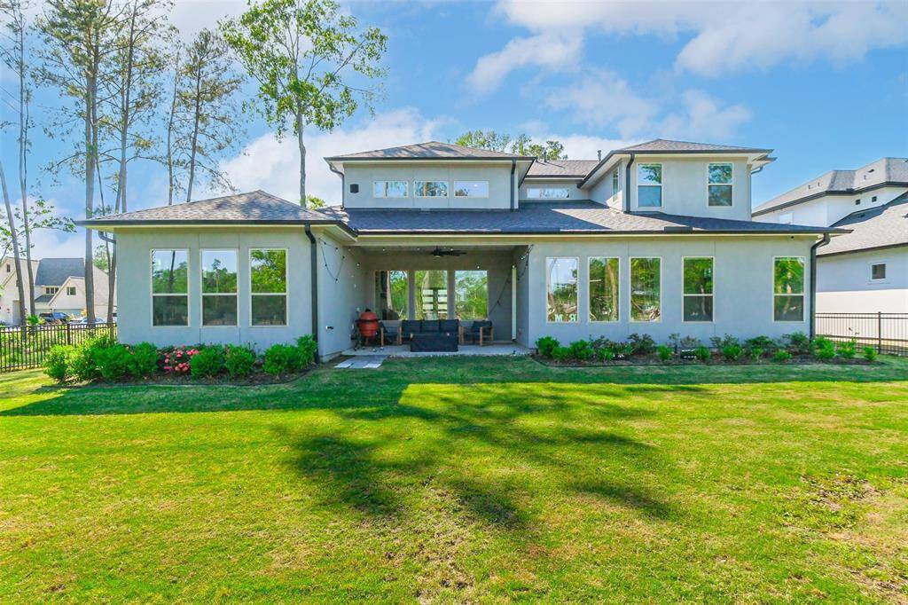 The back of this house is just as pretty as the front!