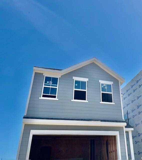 Two-story home with 4 bedrooms, 2.5 baths and 2 car garage