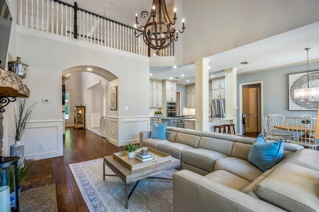 Ideal open floor plan perfect for entertaining guests.