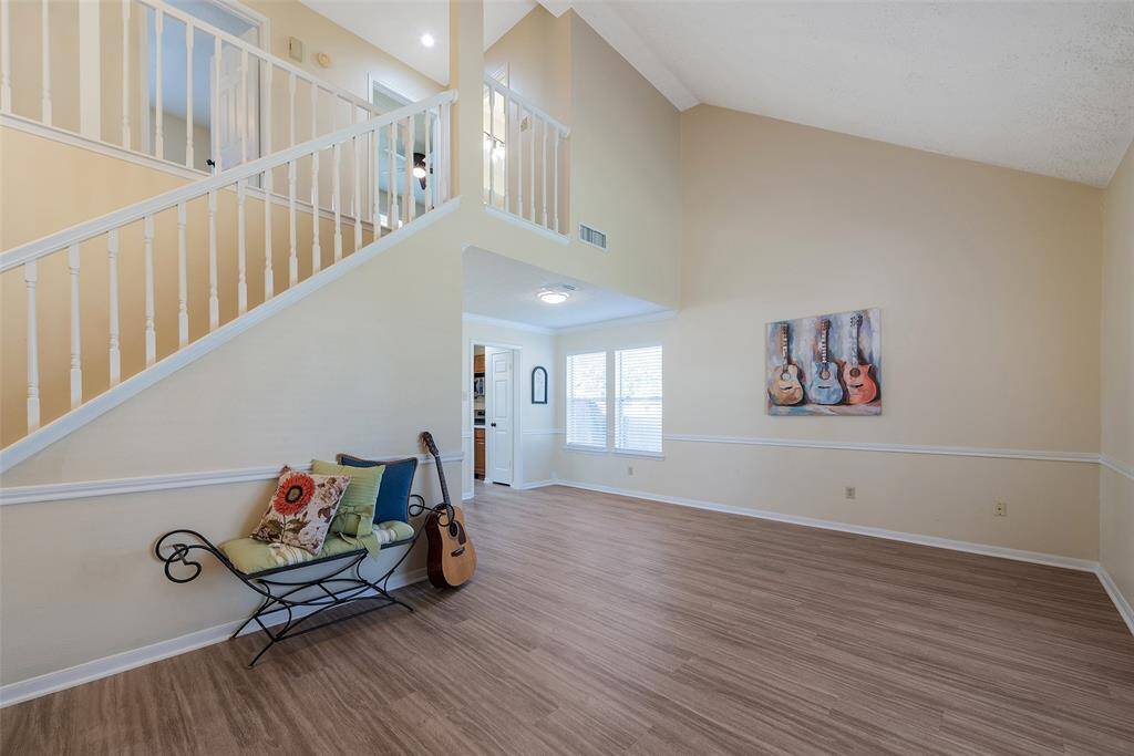 Beautiful, recent work & ready for move-in!