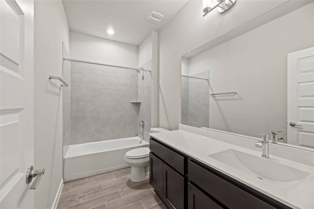 *Images and 3D tour are for illustration only and options may vary from home as built.