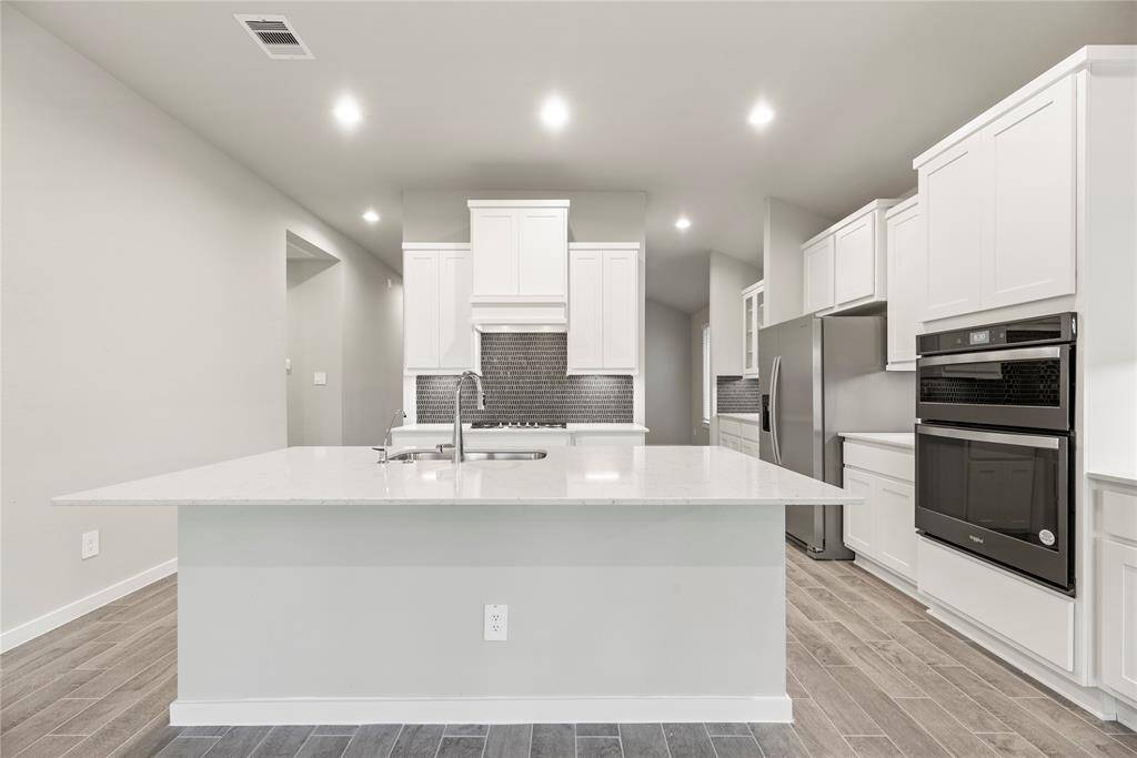 *Images and 3D tour are for illustration only and options may vary from home as built.