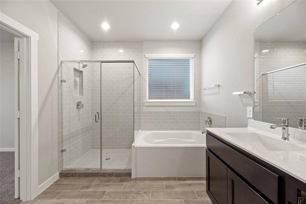 *Images and 3D tour are for illustration only and options may vary from home as built.