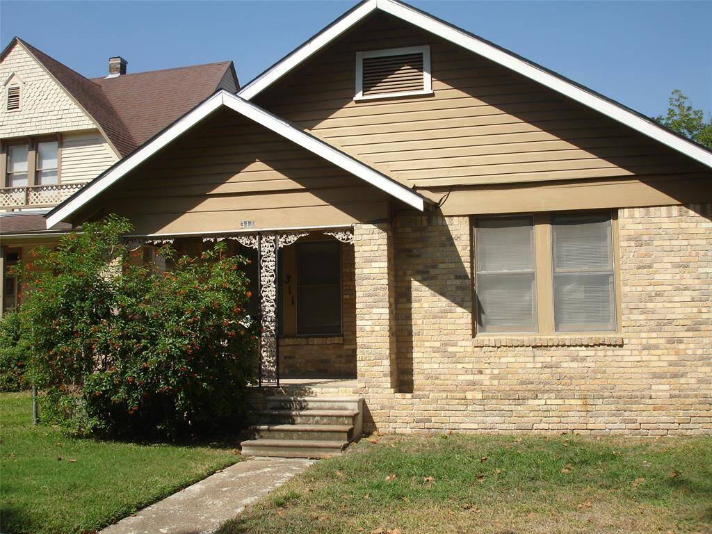 Great place to call home2-1 and coved parking