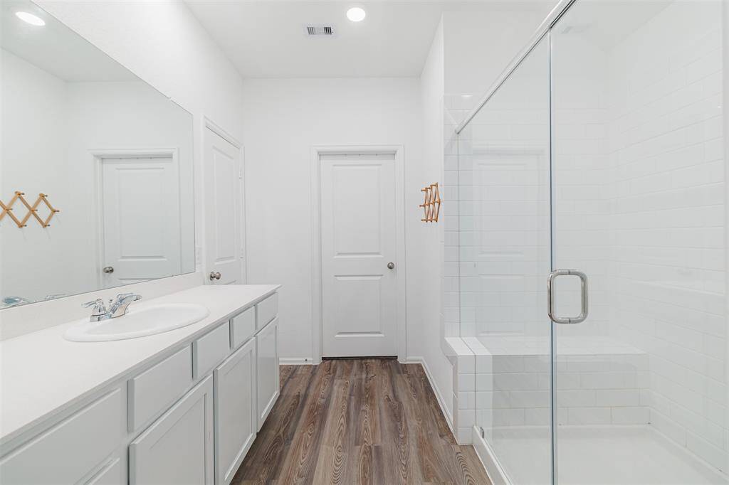 Another view of the primary ensuite bath.
