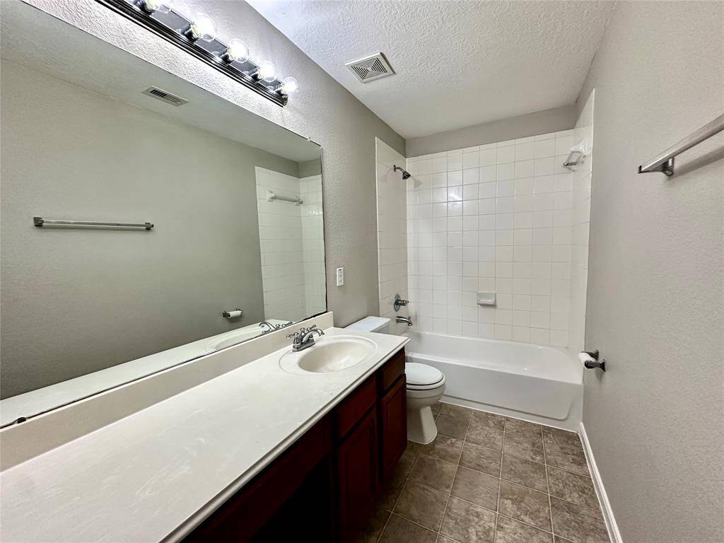 2nd bathroom