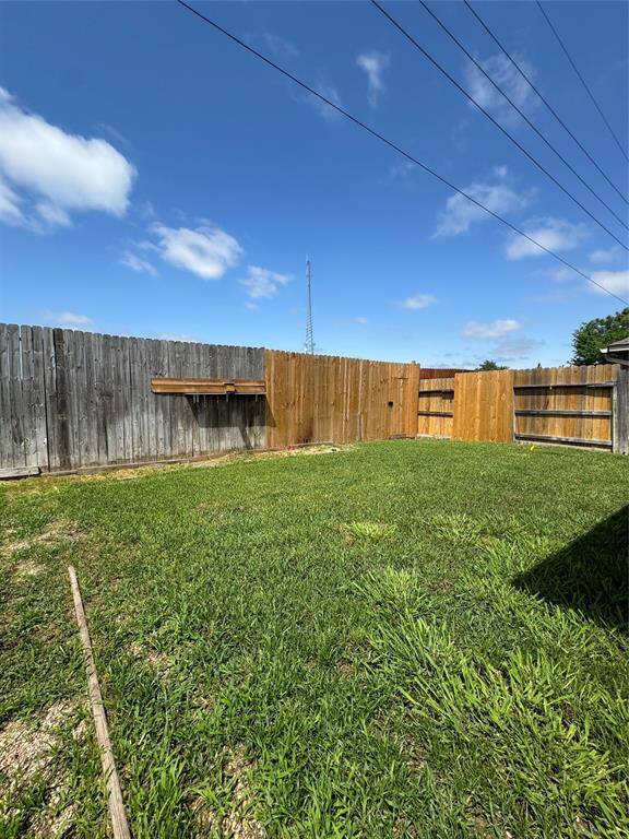 Right side backyard