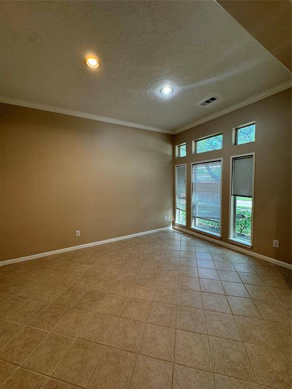 Second living room