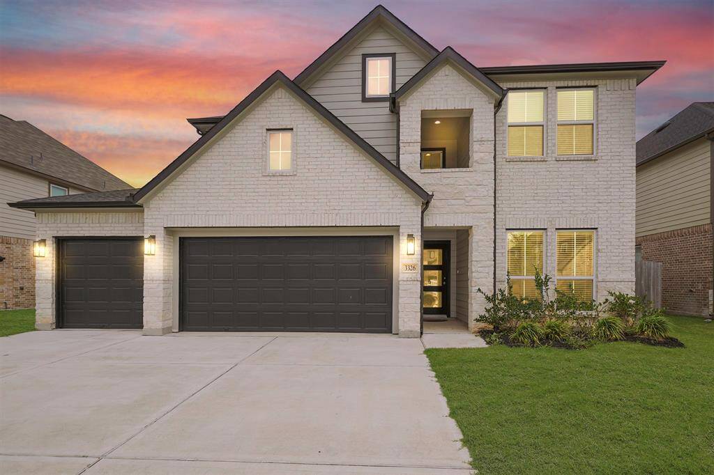 Welcome home to 3326 Tilley Drive in the esteemed Briarwood Crossing community in Rosenberg!