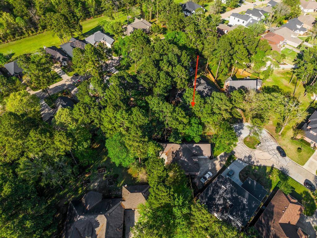 Beautiful, partially cleared, cut-de-sac lot in the wonderful community of Bentwater!