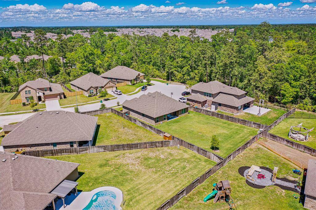 Expansive backyard perfect for relaxation and entertainment, offering ample space for outdoor activities and gatherings.