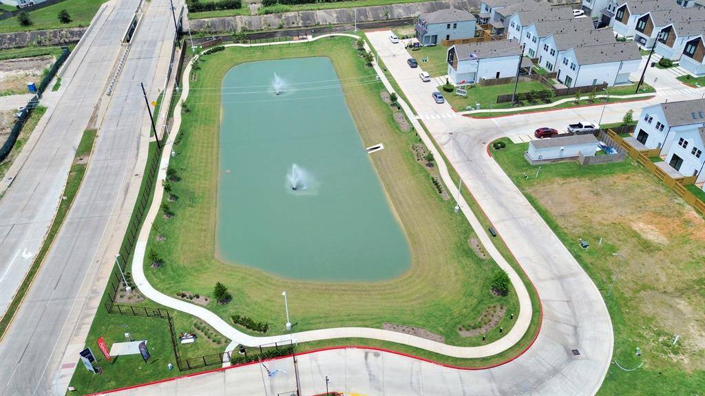 Antigua Community Pond and Walking Trail