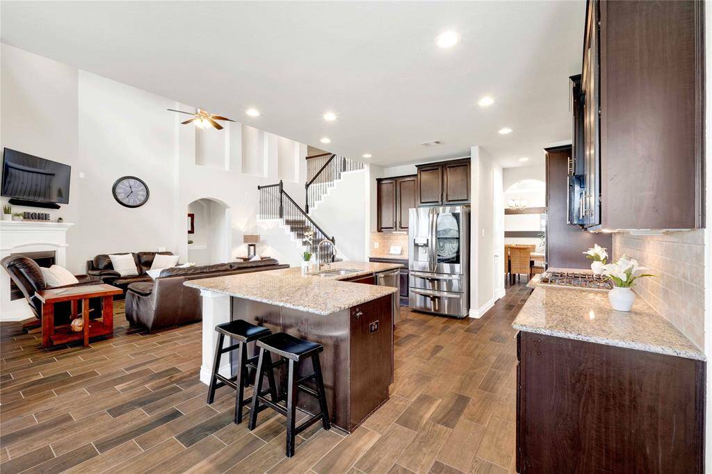 Under cabinet lighting in Kitchen
