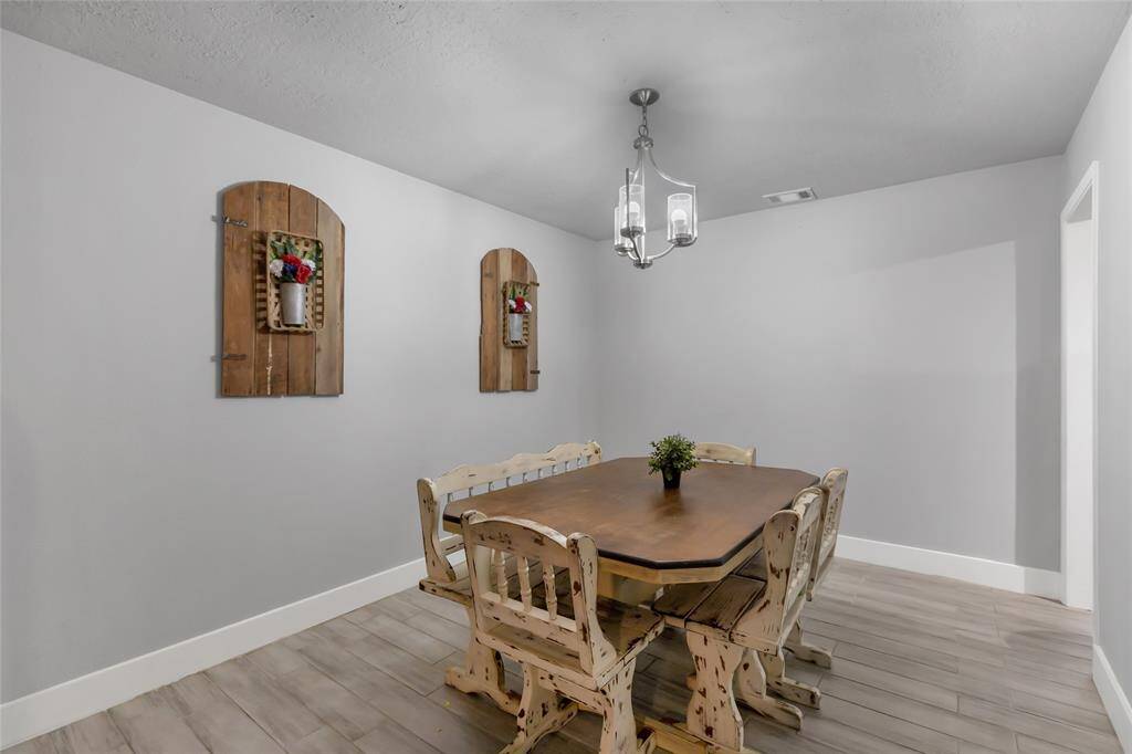 Large formal Dining room