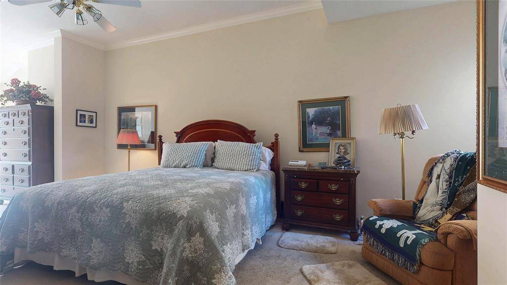 Primary & en suite is on second floor