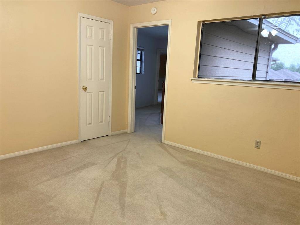 Fourth bedroom.