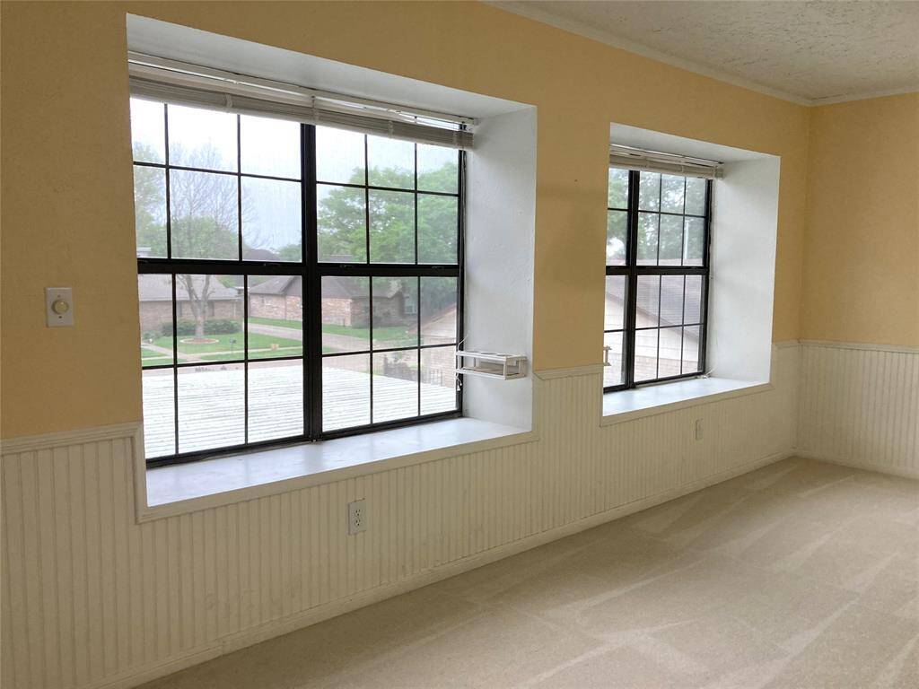 Game room window seats.
