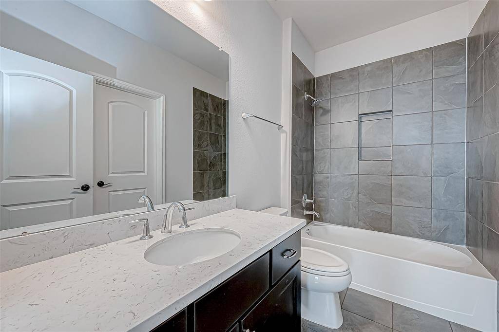 Secondary ensuite 1