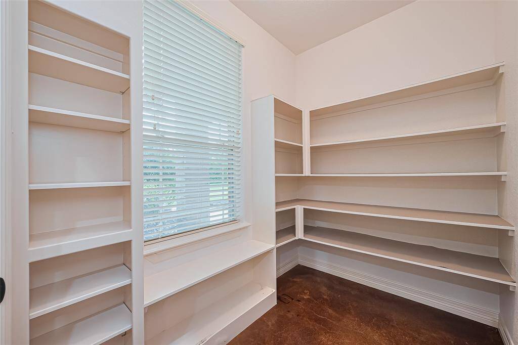 walk-in pantry