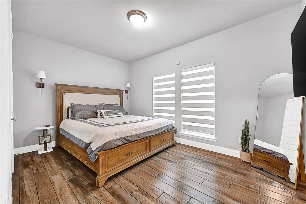 Guest bedroom