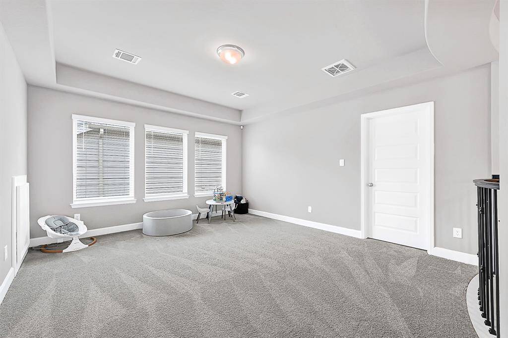 Game room or flex room