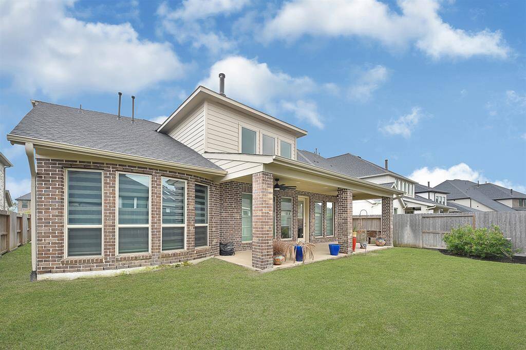 Spacious backyard