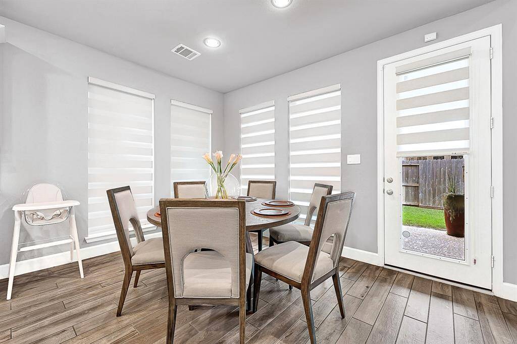 Breakfast area