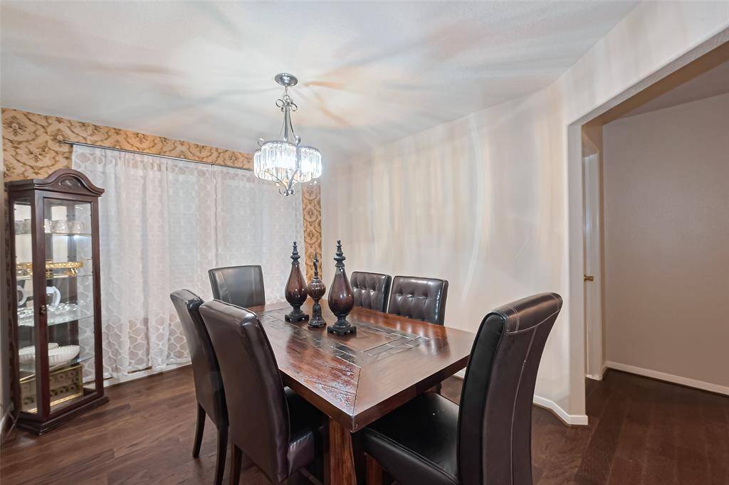 Formal dining room