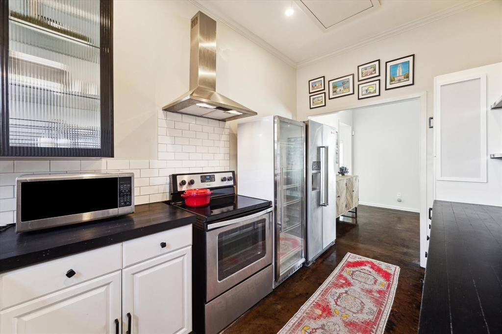 All stainless steel appliances