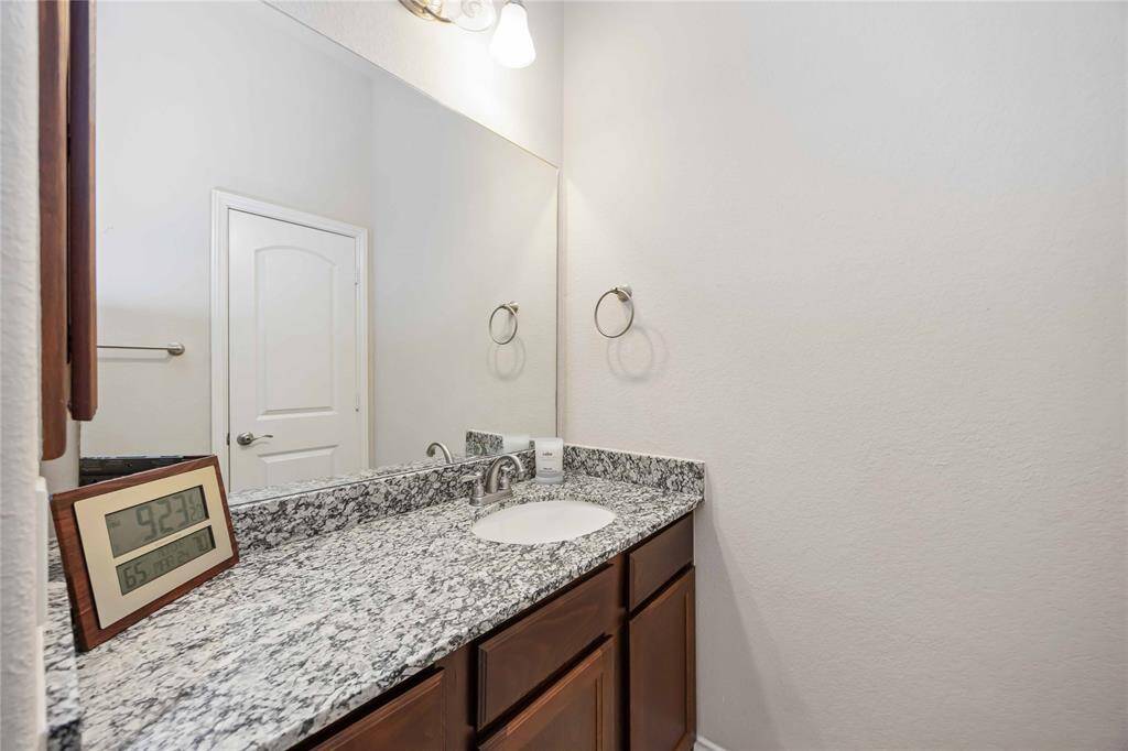 2nd bathroom
