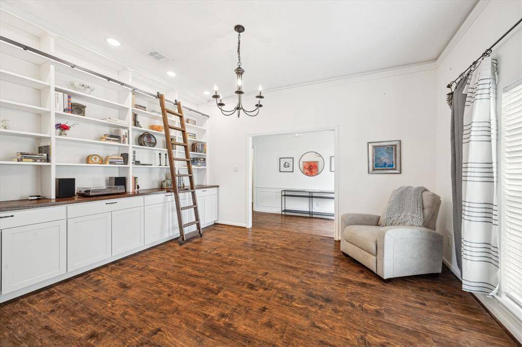 Breakfast Nook