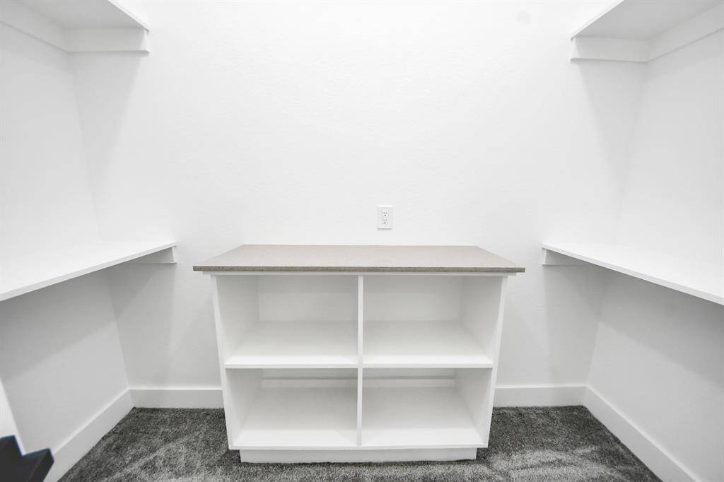 Walk In Closet