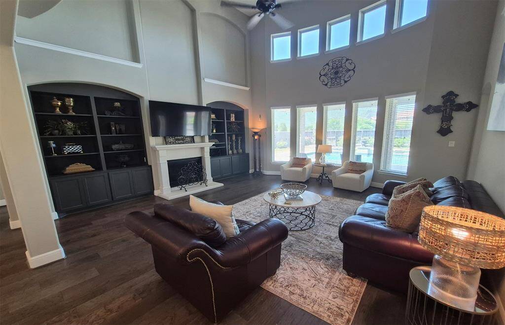 Expansive, 2-story Family Room