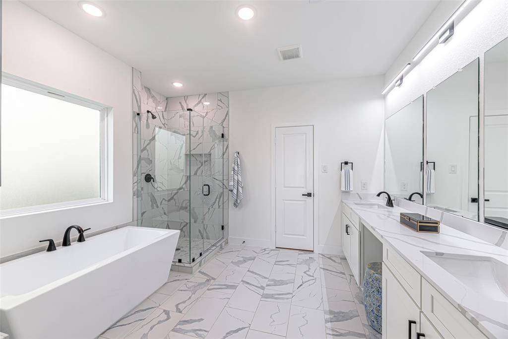 Photo of previous project to show quality of build.