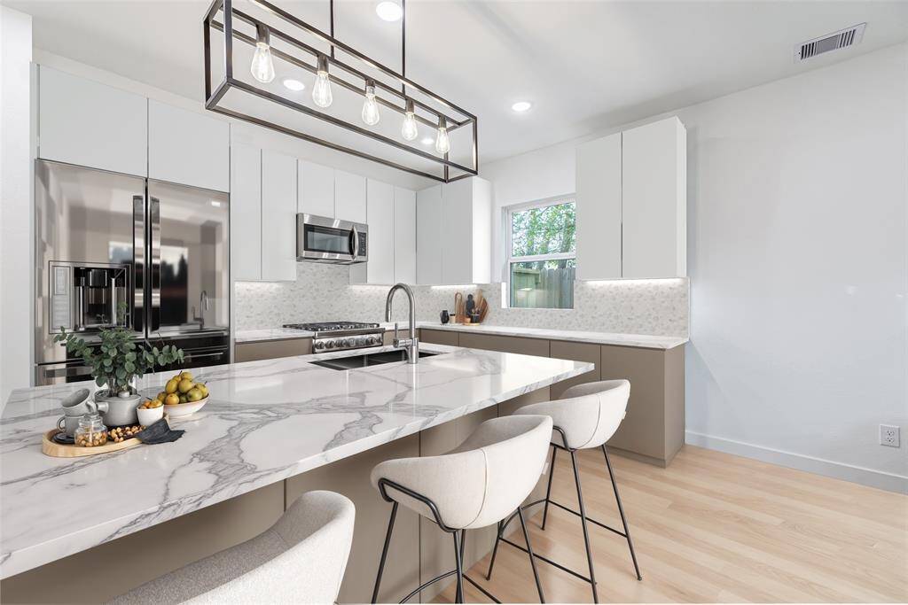 Virtual Rendering of finishes. Selections may vary upon completion