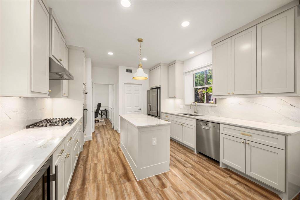 Fully renovated kitchen