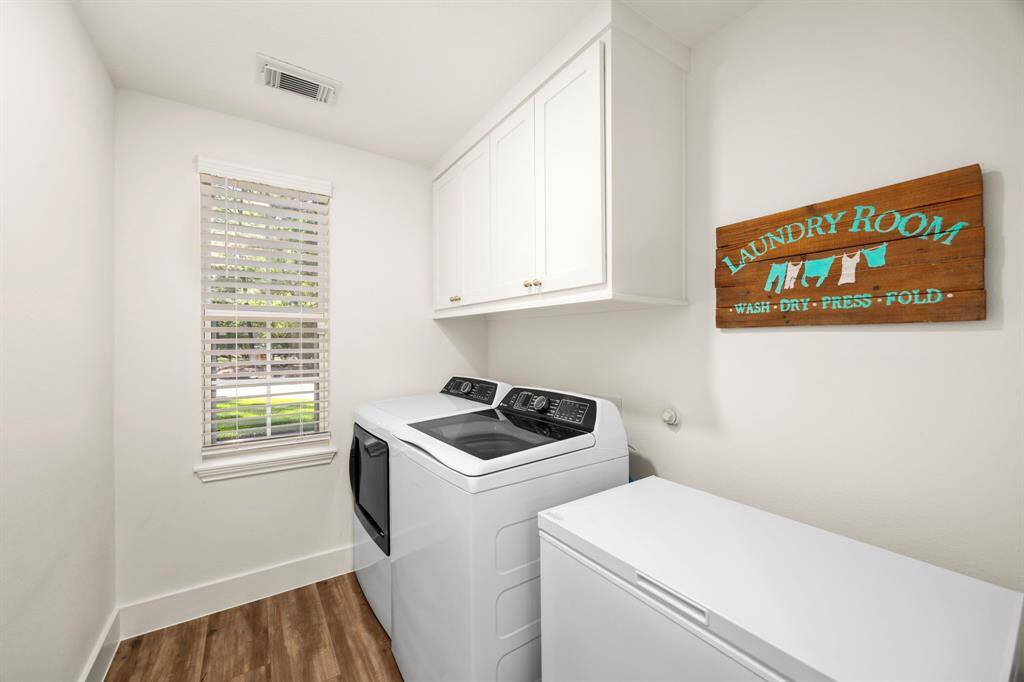Spacious laundry room