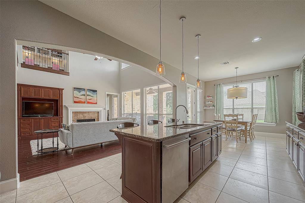 Chef/entertainer's dream kitchen!