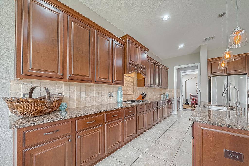 So much cabinet space!