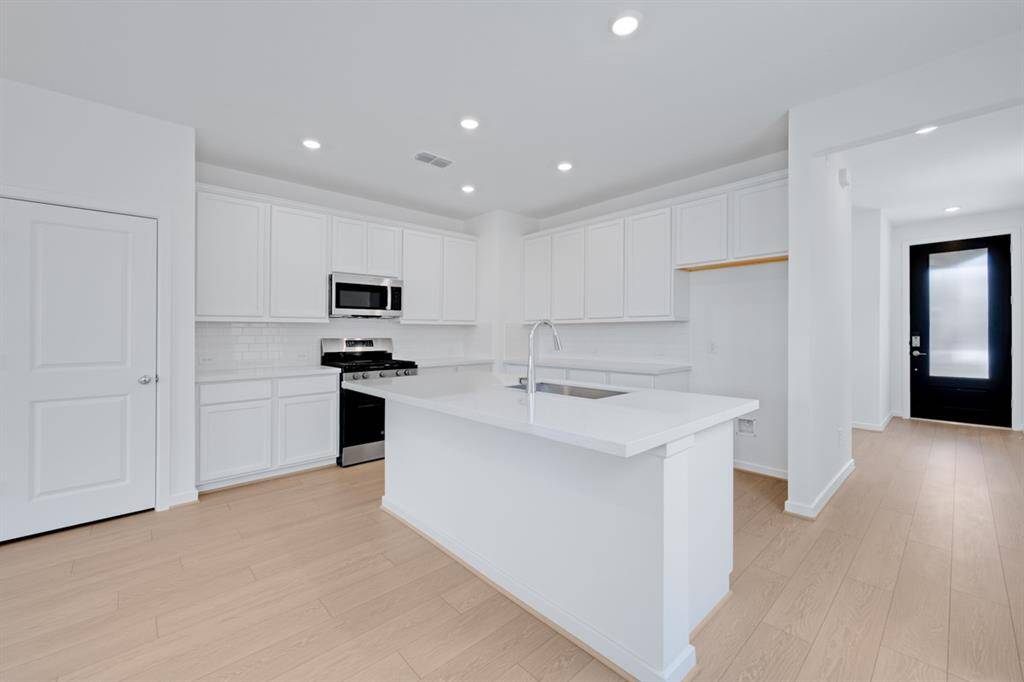 9031 Ashland Cottage Lane ~ Ready Now
