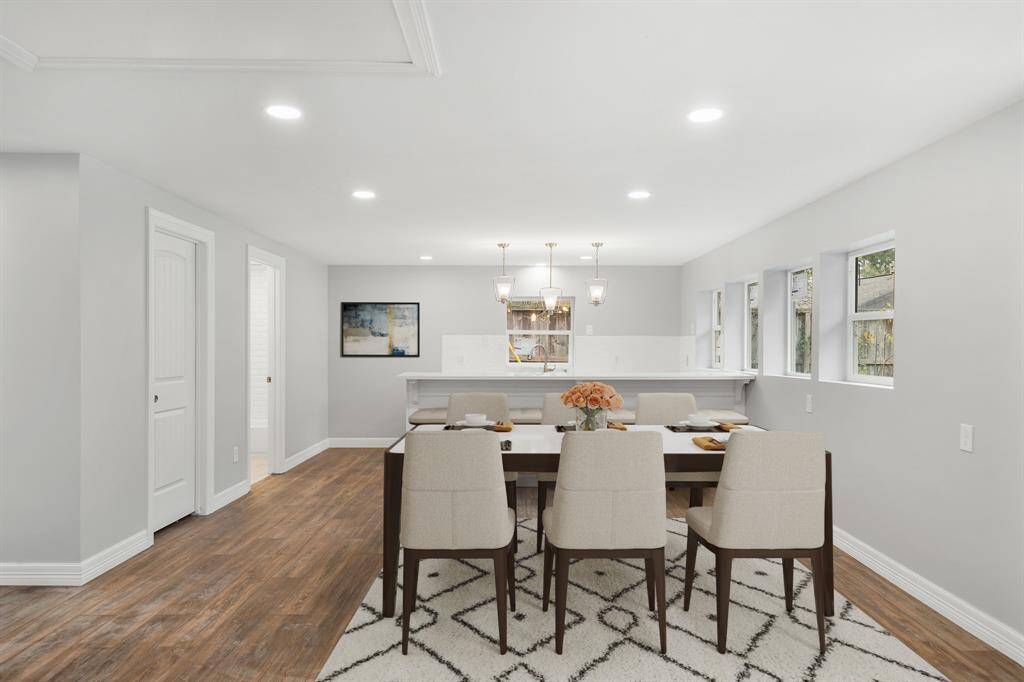 Virtually Staged: The dining and kitchen areas are seamlessly connected.