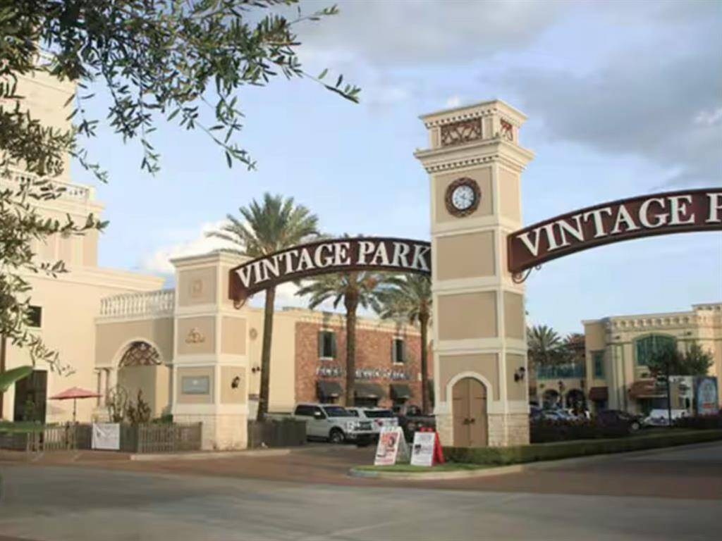 Only minutes to The Vintage Park Shopping Village!