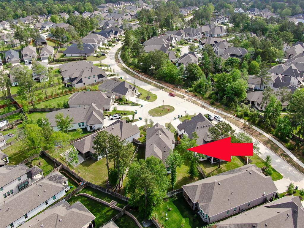 Walking distance to dog parks, playgrounds, and resort-style pools in this golf course community.
