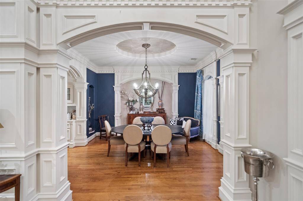 FORMAL DINING ROOM OFF THE ENTRY FOYER...STUNNING