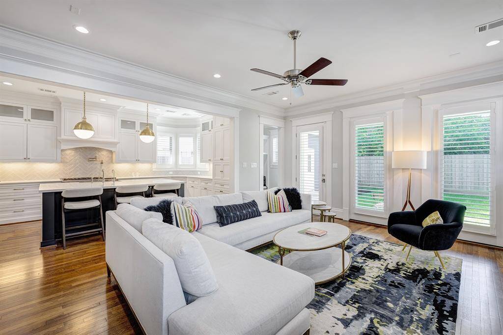 Looking from the family room into the kitchen.