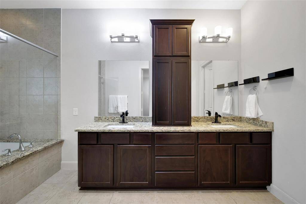 Check out this shower spray system!